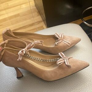 Sexy Casadei shoes. Low heel! Gorgeous! Wear anywhere any time. 37